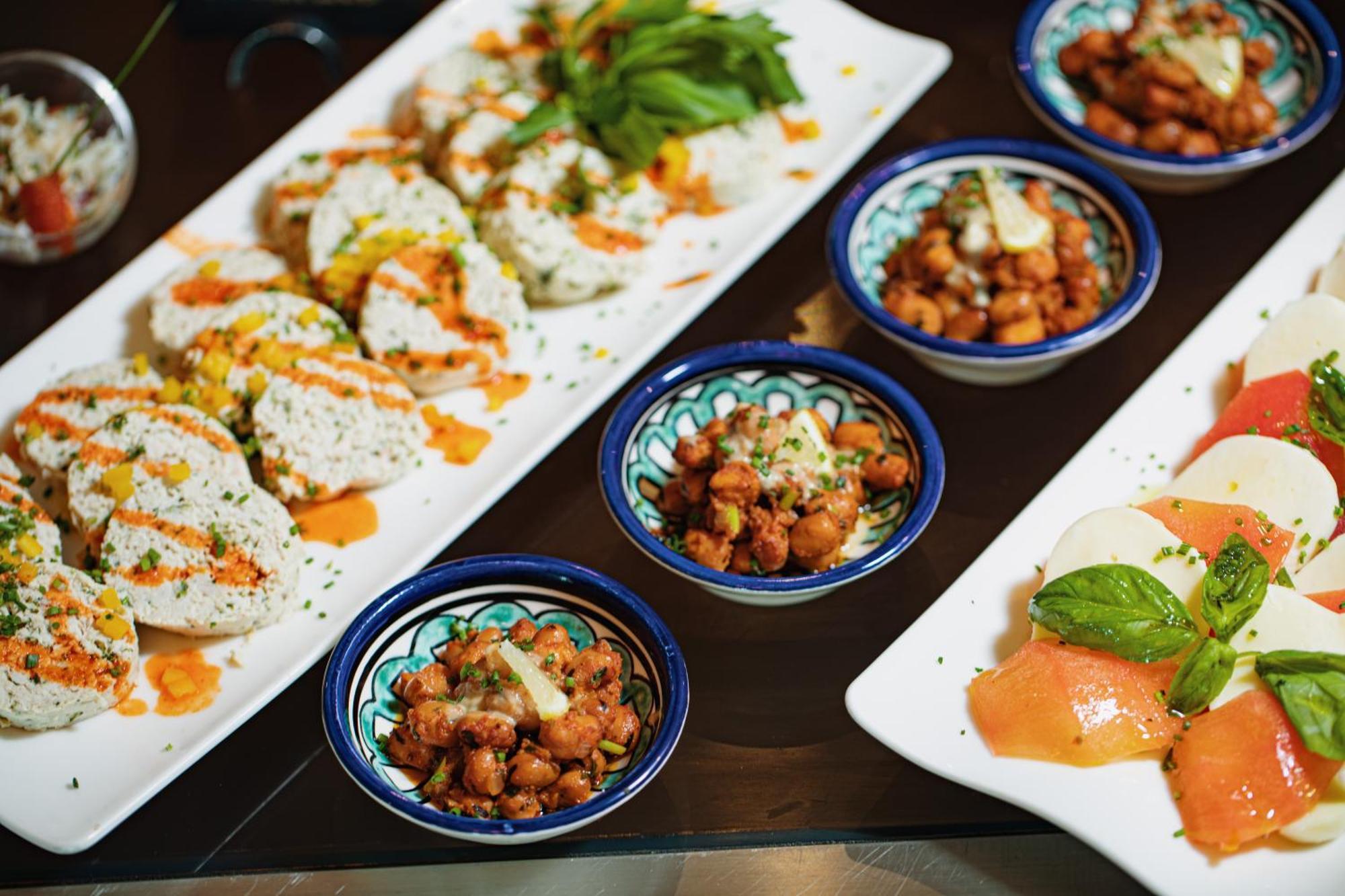 Grand Mogador City Center Casablanca Exterior foto Moroccan cuisine
