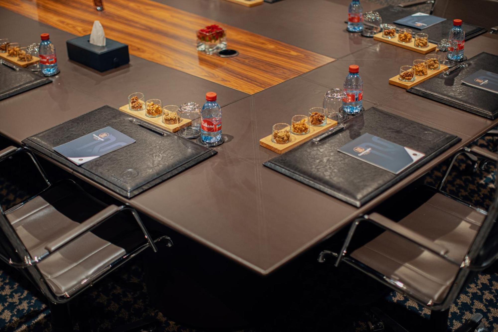 Grand Mogador City Center Casablanca Exterior foto Meeting room at the hotel